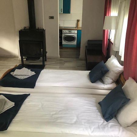Appartement Dom Nad Krutynia à Ukta Extérieur photo
